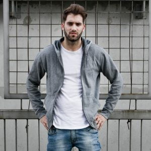 Sudadera con capucha abierta